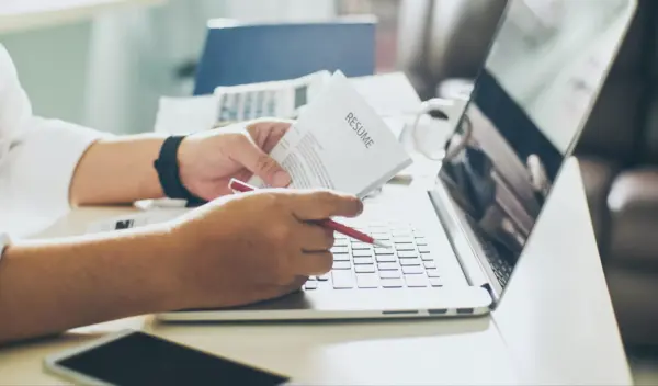 Art of Crafting Your Standout Resume (Check)